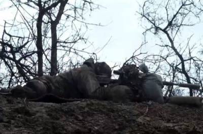 Обнаружено снайперское гнездо на Донбассе: почему здесь нельзя применить артиллерию. ВИДЕО