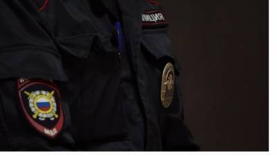 Неизвестные подожгли два полицейских УАЗа у отделения на Лени Голикова