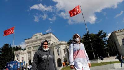 В Турции новый рекорд больных COVID-19: власть усиливает карантин