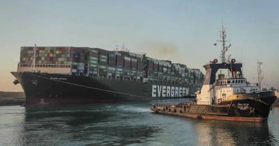 Египет арестовал судно, которое блокировало Суэцкий канал