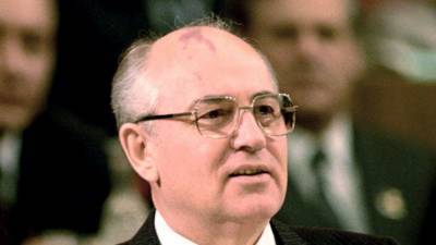 Горбачев поддержал идею о личной встрече Путина и Байдена