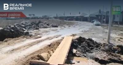 В поселке Тургай восстановили движение по мосту после затопления — видео