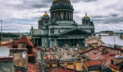 До конца весны петербуржцы могут попасть на экскурсию по крышам города