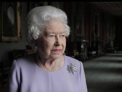 Британская королева вернулась к исполнению своих обязанностей