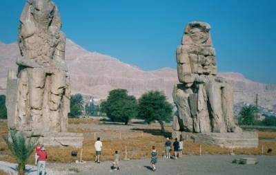 Легендарный "золотой город" найден: сенсационные раскопки в Египте