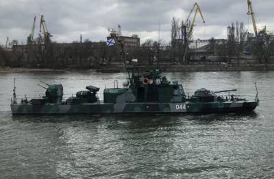 Корабли Каспийской флотилии вошли в Черное море через Ростов