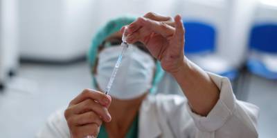 Вакцинация в Украине: врач прояснила ситуацию с повторной прививкой от COVID-19