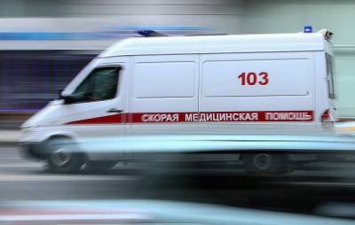 Автобус врезался в фонарный столб в центре Москвы