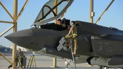 СМИ: Байден «разморозил» поставку Эмиратам истребителей F-35