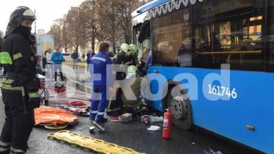 В МЧС уточнили число пострадавших в ДТП с автобусом в Москве