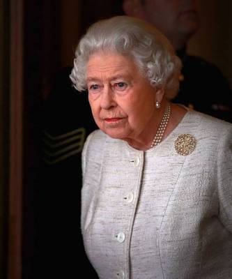 Королева Елизавета II вернулась на работу через четыре дня после смерти мужа