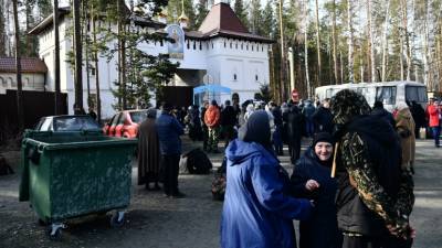Монахинь из Среднеуральского монастыря расселят во временные жилища