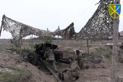 Украина начала военные учения вдоль границы с Крымом