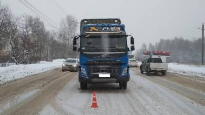 Водитель Mercedes погиб в столкновении четырех грузовиков под Тамбовом