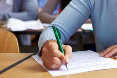 3328 одиннадцатиклассников школ Мурманской области примут участие в написании итогового сочинения