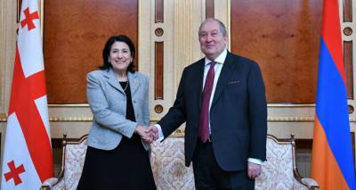 Президент Армении прибывает в Тбилиси с официальным визитом 15 апреля