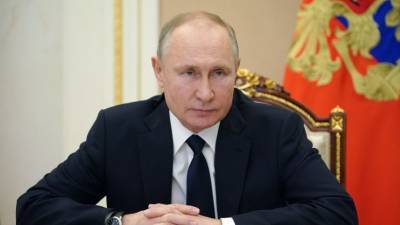 Путин заявил о строительстве Россией самого мощного ледокольного флота