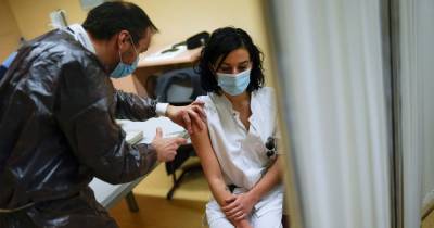 Еврокомиссия планирует отказаться в следующем году от вакцин AstraZeneca и Johnson & Johnson — СМИ - tsn.ua