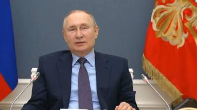 Путин заявил, что Россия строит самый мощный в мире ледокольный флот