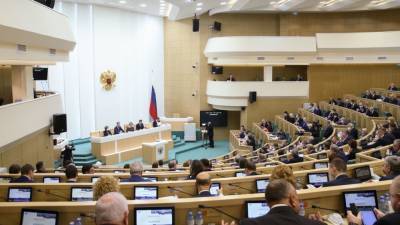 В Совфеде РФ одобрили закон об участии иноагентов в выборах