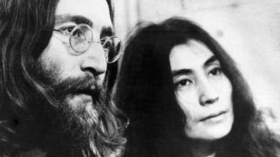 Неизданный Джон Леннон: уникальное видео репетиции с Йоко Оно появилось в сети