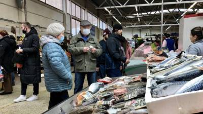 Сезонные точки по продаже корюшки откроются в Петербурге с 15 апреля
