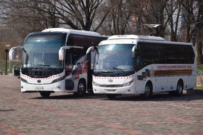 Глава ДНР передал юнармейцам новые автобусы