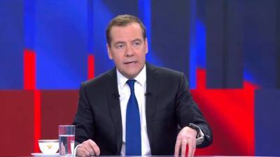 Медведев намерен бороться с попытками дискредитации выборов в Госдуму РФ