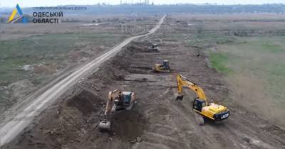 Укравтодор начал "Большую стройку" новой бетонной дороги к Одесскому порту: видео