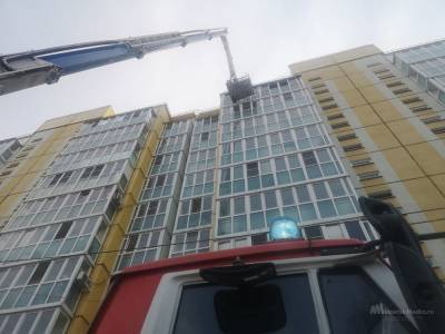 Троих детей спасли из горящей квартиры в Липецке