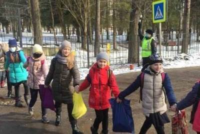 В Ивановской области прошла акция «Шагающий автобус»