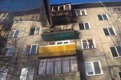 Ребенка и четверых взрослых спасли нижегородские пожарные из горящей пятиэтажки
