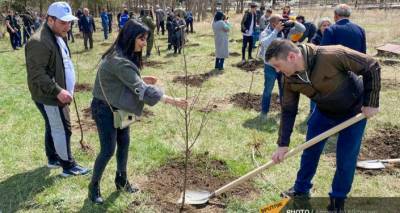 27 млн деревьев в память о каждом погибшем в ВОВ: Гюмри и Ванадзор присоединились к акции