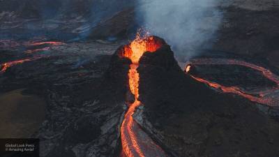 Тысячи жертв и миллиардные ущербы крупнейших извержений вулканов за 20 лет