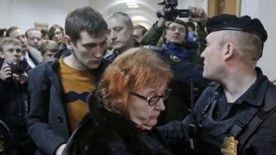 Алексей Навальный - Зоя Светова - Николай Ляскин - СМИ: Facebook заблокировал аккаунт мамы Алексея Навального - svoboda.org