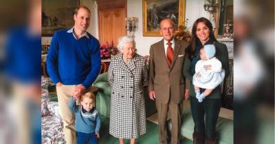 Палац оприлюднив сімейні фото принца Філіпа і королеви з правнуками, які раніше не публіковалися