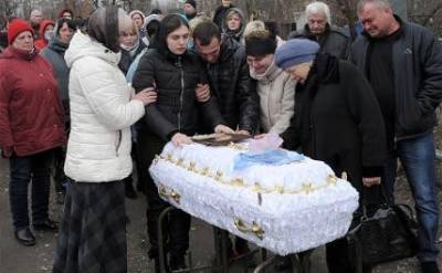 В Донецке вновь открыли счет убитым детям