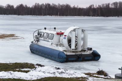В Архангельске мужчина едва не утонул при попытке перейти реку