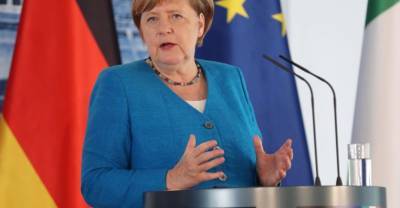 Меркель и Байден высказались против наращивания военных сил России у границы Украины