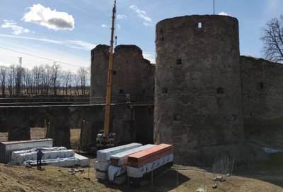 В Копорской крепости начались восстановительные работы