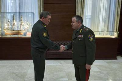 Герасимов провел переговоры с начальником Генштаба ВС Армении
