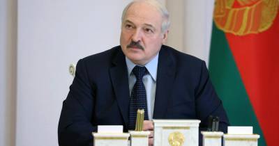 Лукашенко рассказал о предложении Алиева "поднять Карабах и Армению"