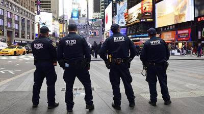 Полицейским Нью-Йорка увеличат рабочие смены из-за возможных протестов