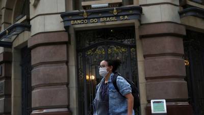 В Бразилии за сутки выявили более 73 тысяч случаев коронавируса