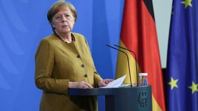 Меркель и Байден призвали Россию отвести войска от границ с Украиной