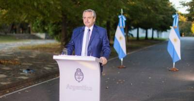 Легко переболевший ковидом президент Аргентины объяснил это "Спутником V"