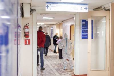 Списки с персональными данными пациентов вывесили на двери кабинета в поликлинике Читы