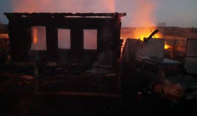 Четверо детей погибли при пожаре в Свердловской области