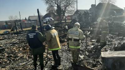 Пятеро детей погибли в огне в Свердловской области