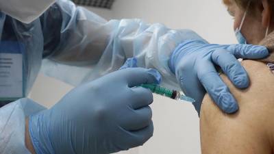Более 1 млн москвичей получили первый компонент вакцины от COVID-19